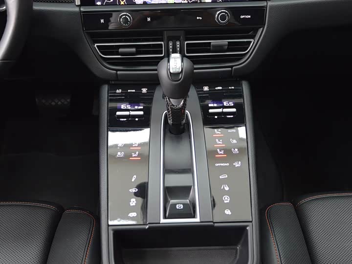 Фото 11 - Porsche Macan