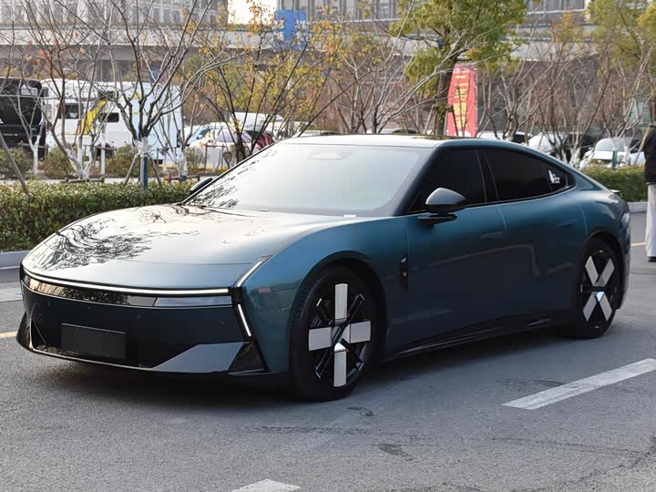 Фото 1 - XPeng P7