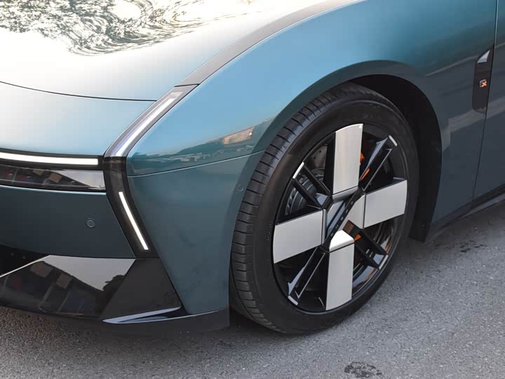 Фото 6 - XPeng P7