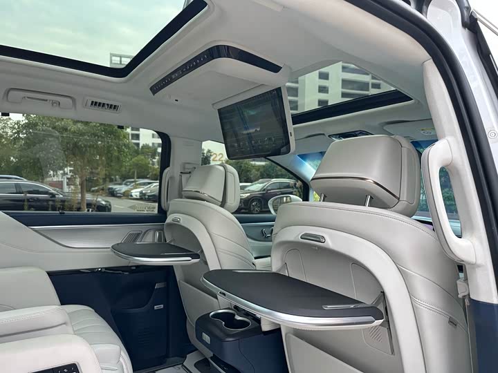 Фото 16 - Buick GL8 Hybrid