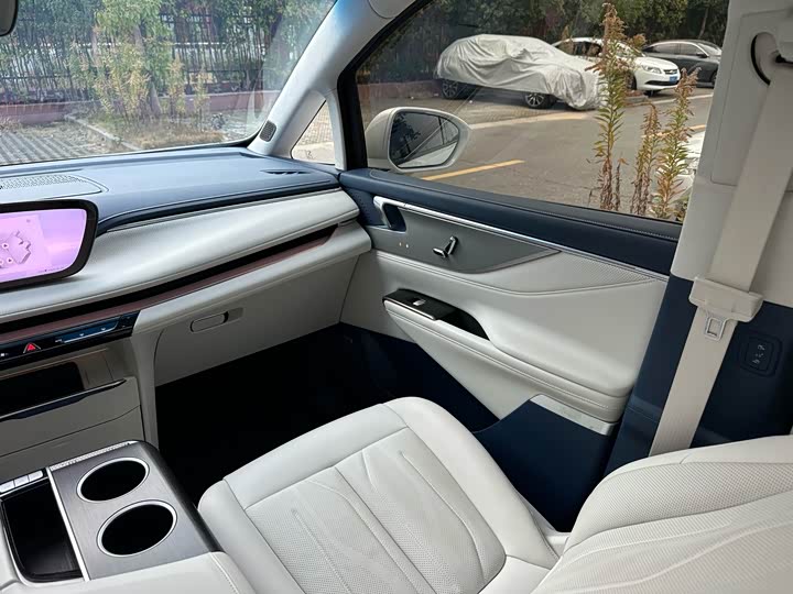 Фото 25 - Buick GL8 Hybrid