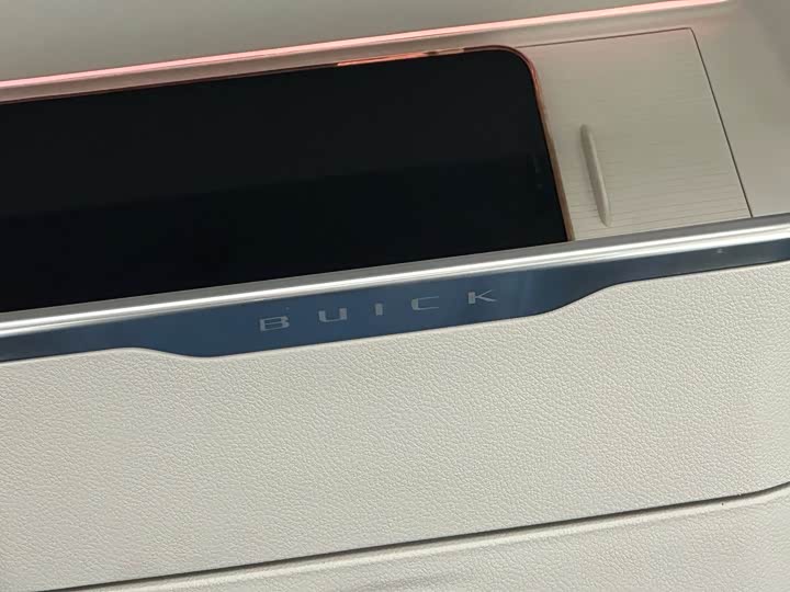 Фото 29 - Buick GL8 Hybrid