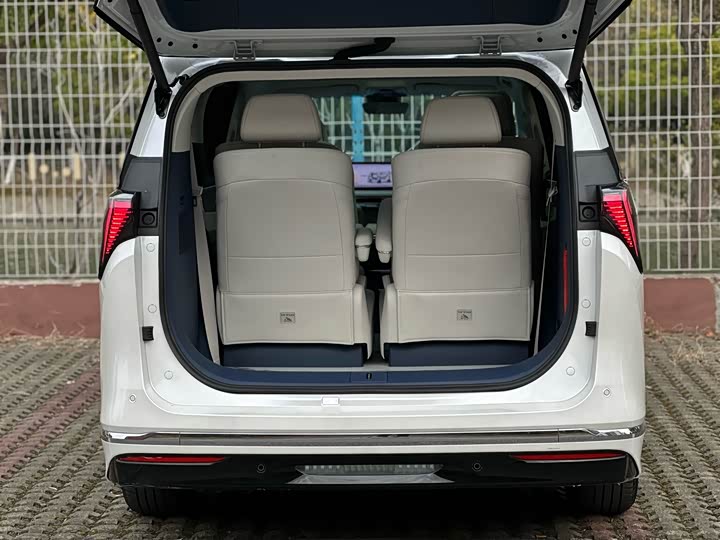 Фото 43 - Buick GL8 Hybrid