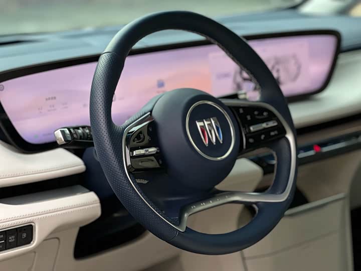 Фото 7 - Buick GL8 Hybrid