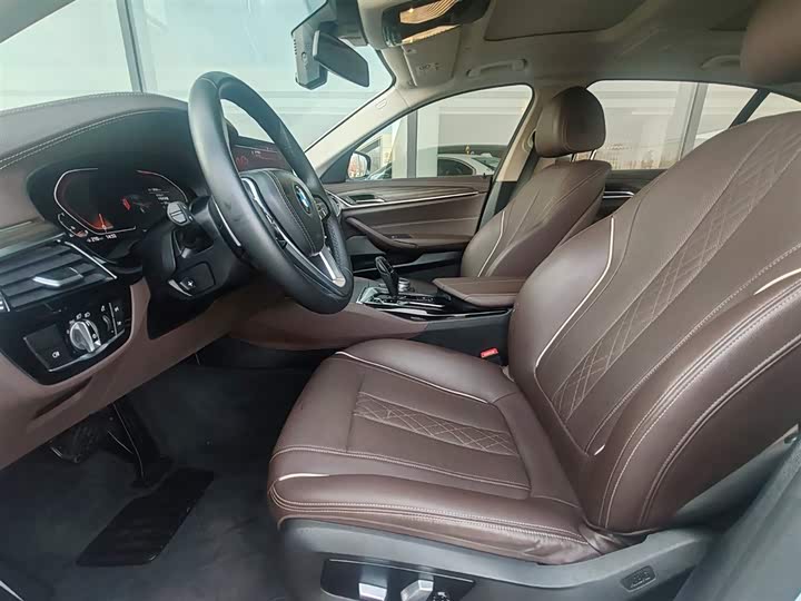 Фото 6 - BMW 5 Series