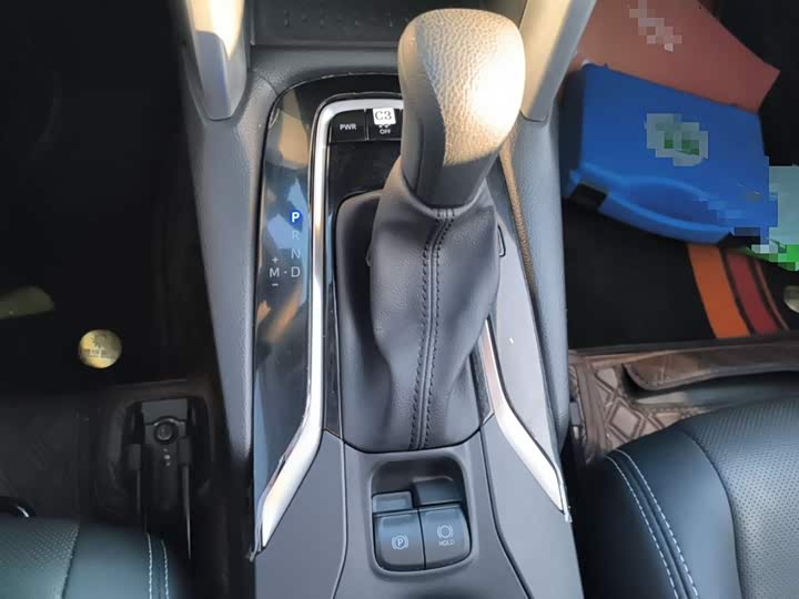 Фото 14 - Toyota Corolla Cross