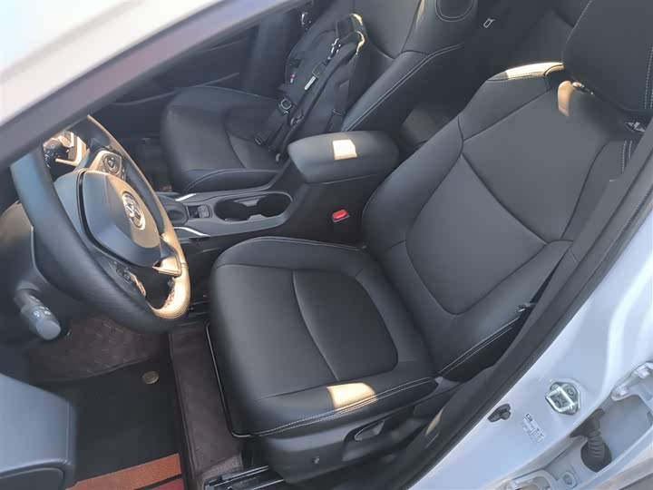 Фото 15 - Toyota Corolla Cross