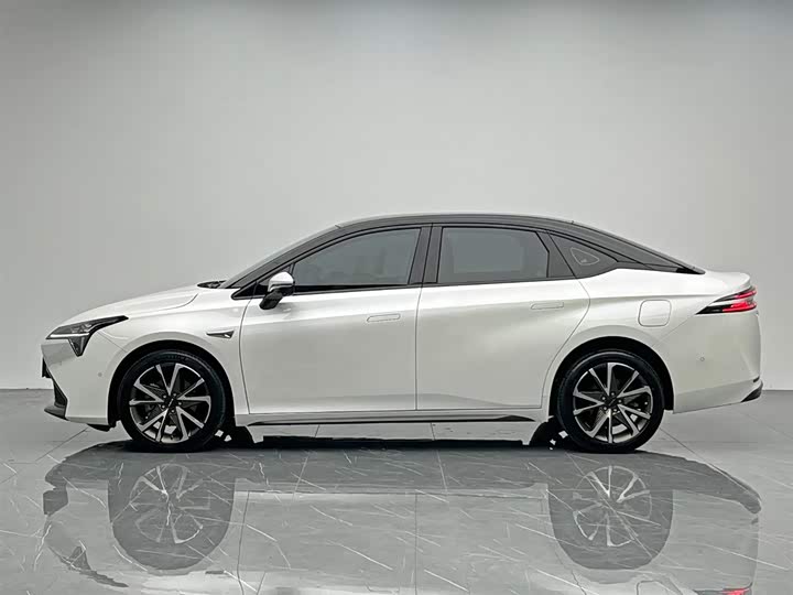 Фото 3 - GAC Aion S Plus