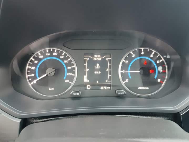 Фото 14 - Chery Tiggo 3x