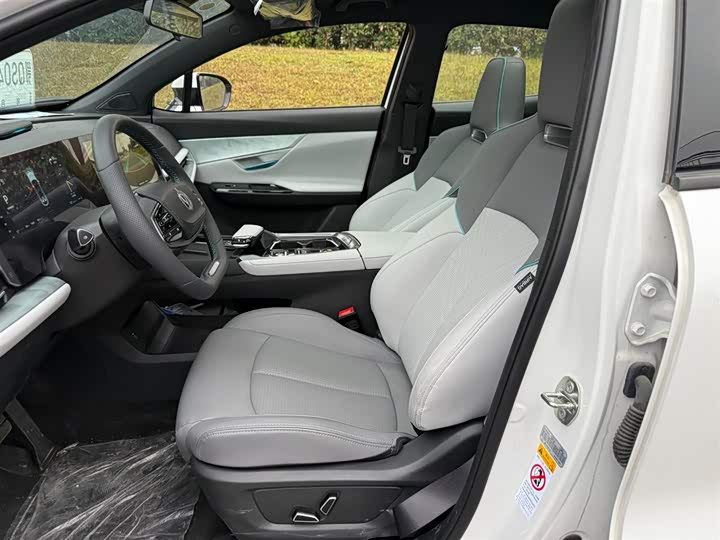 Фото 8 - Changan UNI-T