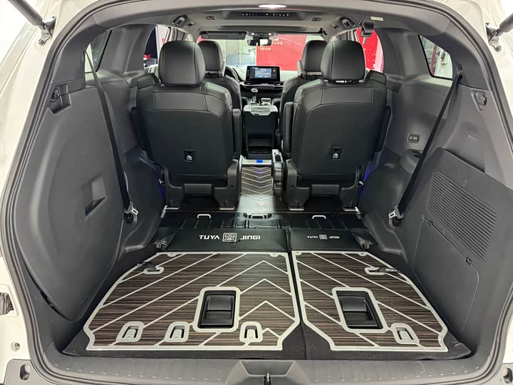 Фото 18 - Toyota Granvia