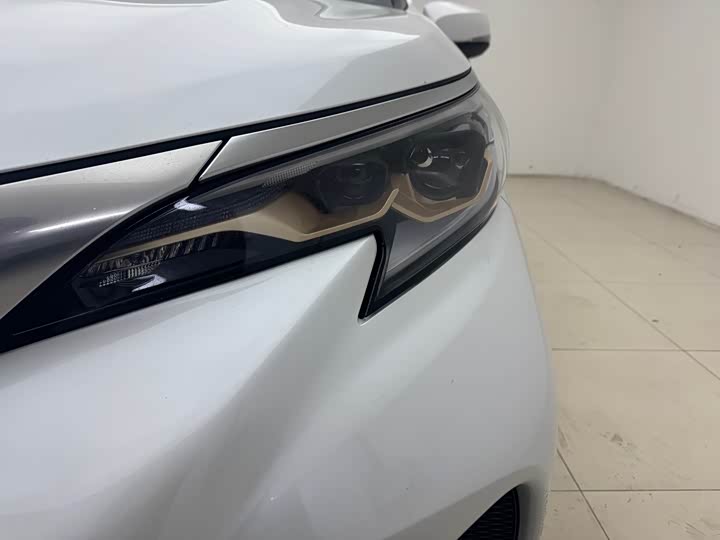 Фото 4 - Toyota Granvia