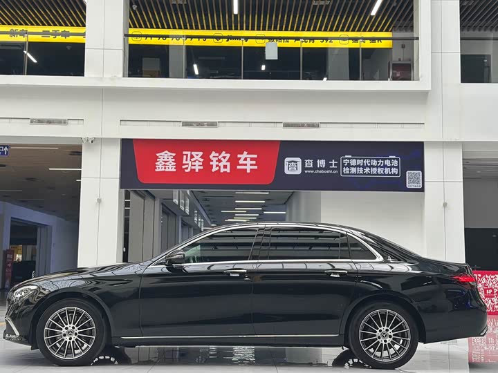 Фото 8 - Mercedes-Benz E-Class