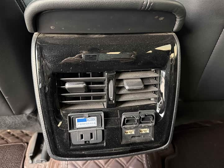 Фото 12 - Toyota Avalon