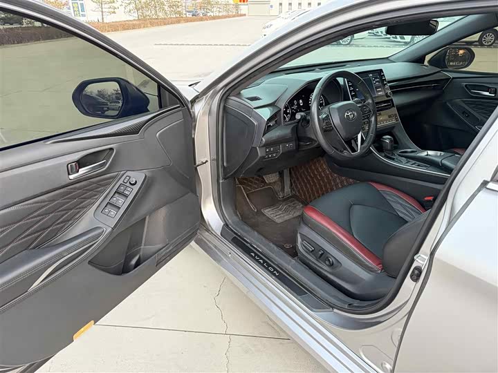 Фото 4 - Toyota Avalon