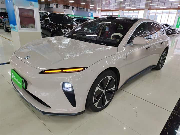 Фото 1 - Nio ET5T