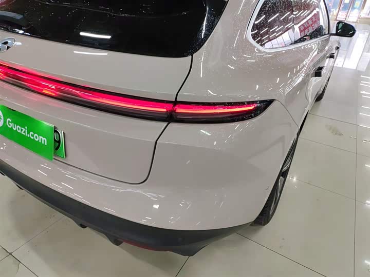 Фото 8 - Nio ET5T