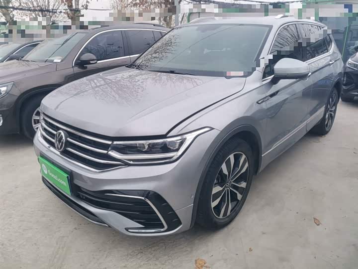 Фото 2 - Volkswagen Tiguan L Pro