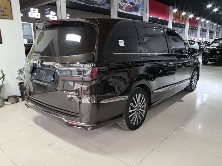 Фото 17 - Honda Elysion