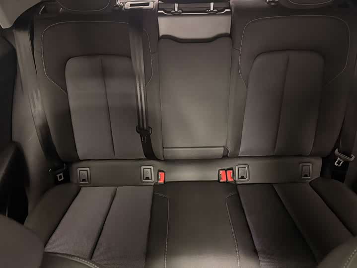 Фото 11 - Audi Q2L