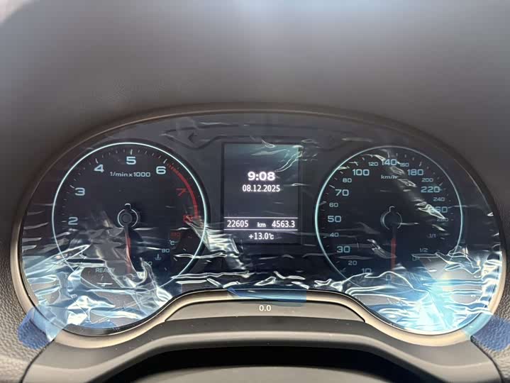 Фото 24 - Audi Q2L