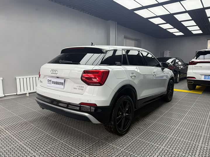 Фото 6 - Audi Q2L