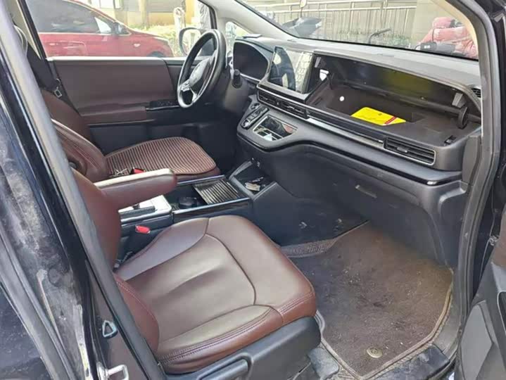 Фото 8 - Honda Odyssey