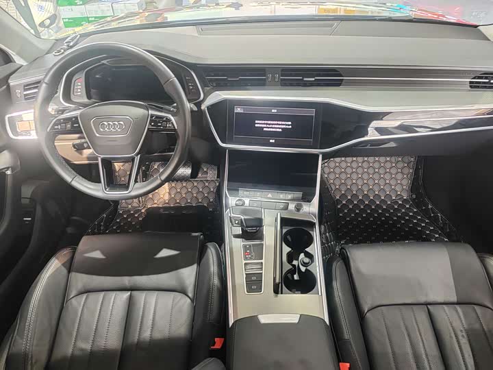 Фото 6 - Audi A6L