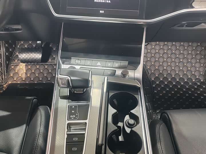 Фото 9 - Audi A6L