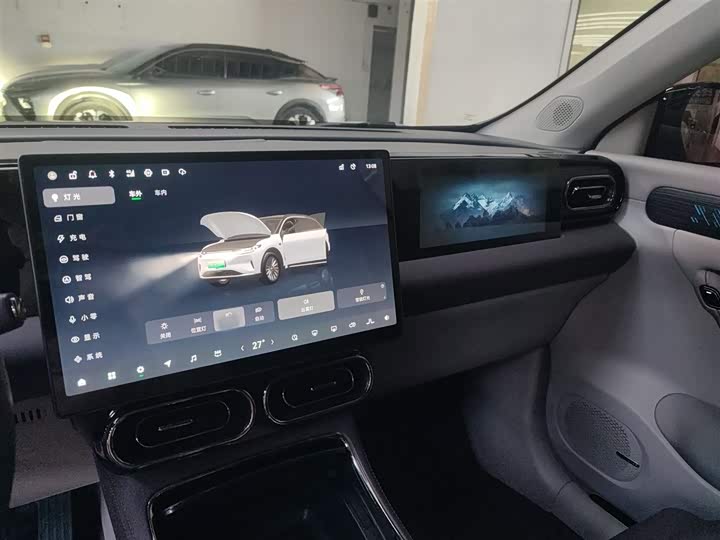 Фото 9 - Leapmotor C11