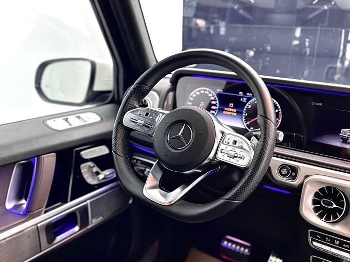 Фото 10 - Mercedes-Benz G-Class