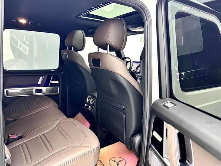 Фото 14 - Mercedes-Benz G-Class