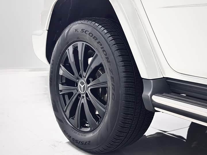 Фото 6 - Mercedes-Benz G-Class