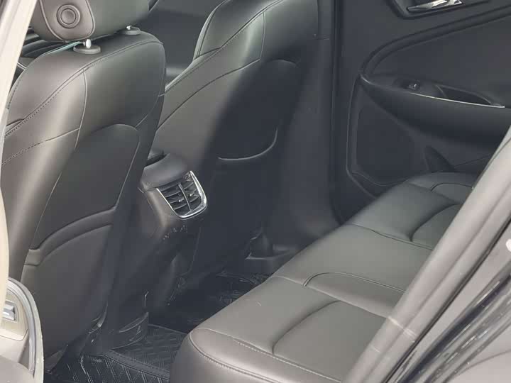 Фото 8 - Chevrolet Malibu XL