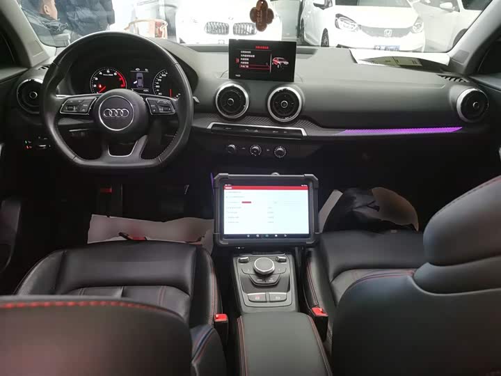 Фото 10 - Audi Q2L