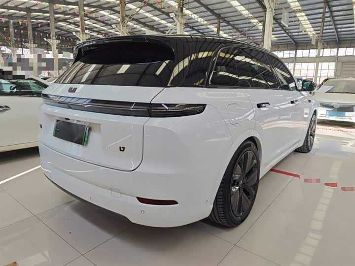 Фото 13 - LiXiang L7