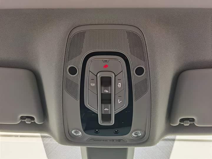 Фото 20 - Audi Q5L