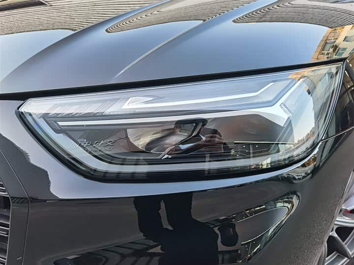 Фото 27 - Audi Q5L