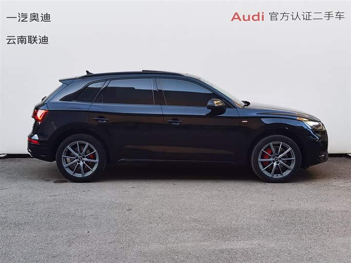 Фото 4 - Audi Q5L