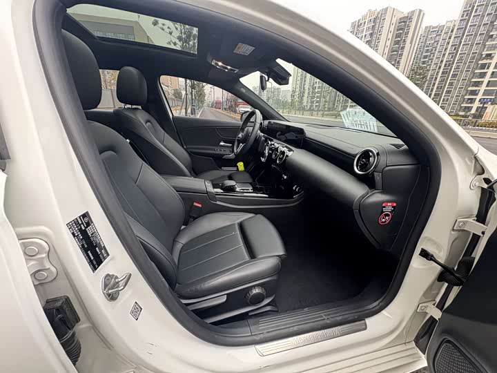 Фото 11 - Mercedes-Benz A-Class