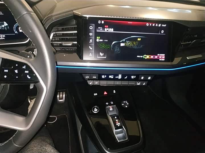 Фото 13 - Audi Q4 e-tron