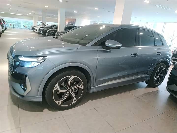 Фото 5 - Audi Q4 e-tron