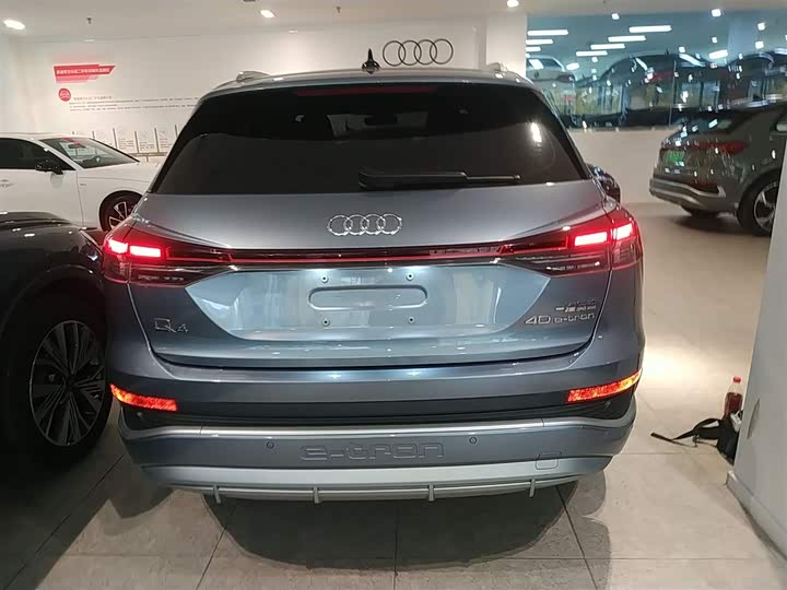 Фото 6 - Audi Q4 e-tron