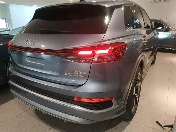 Фото 8 - Audi Q4 e-tron