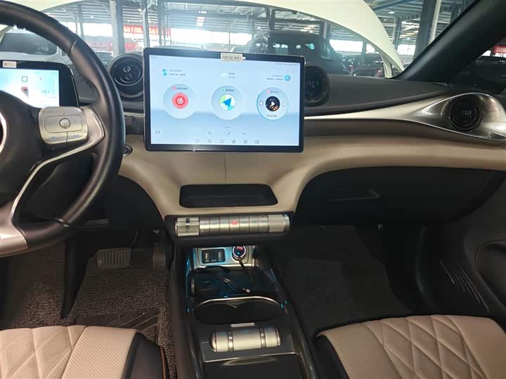 Фото 13 - BYD Dolphin