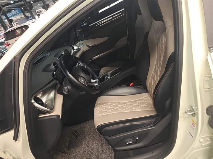 Фото 15 - BYD Dolphin