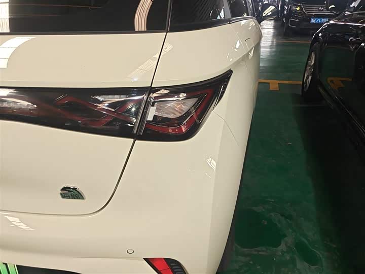 Фото 8 - BYD Dolphin