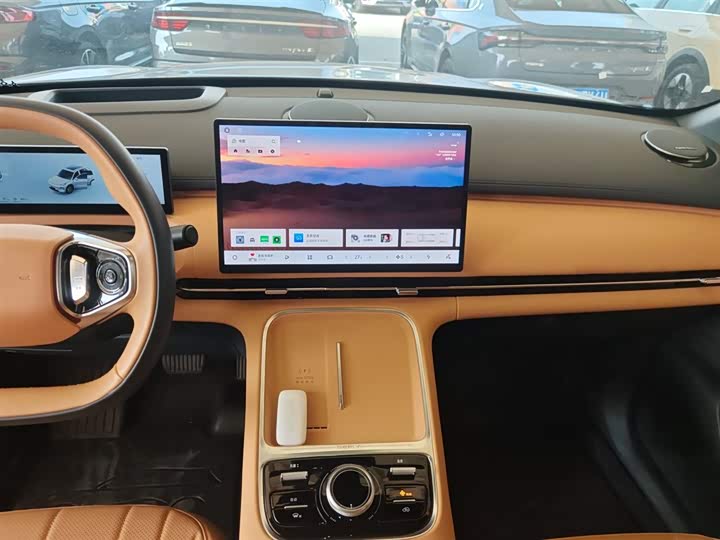 Фото 13 - Geely Galaxy Starship 7