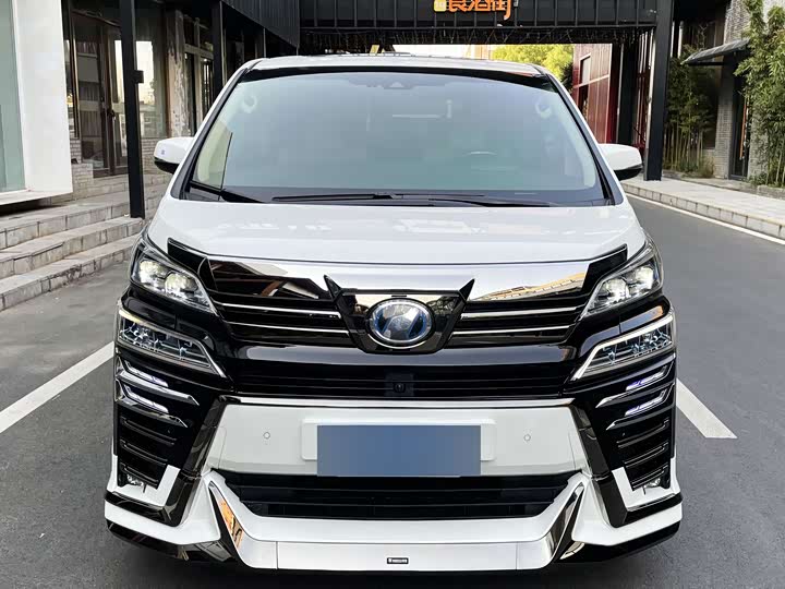 Фото 2 - Toyota Vellfire