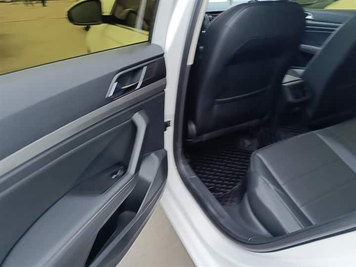 Фото 17 - Volkswagen Lavida